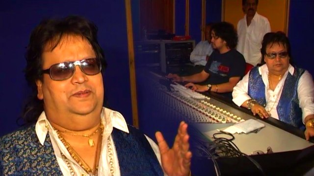 Rare Video Of Bappi Lahiri Singing During Song Recording Of A Film