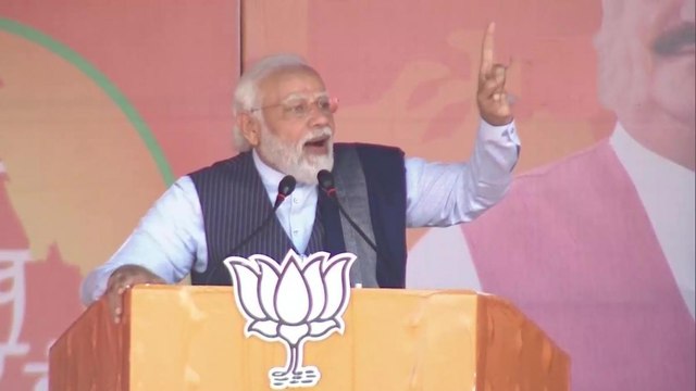 PM Modi attacks Congress over Pulwama and surgical strike