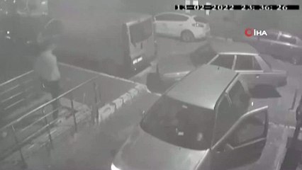 Beylikdüzü'nde tekmeli yumruklu kavga kamerada