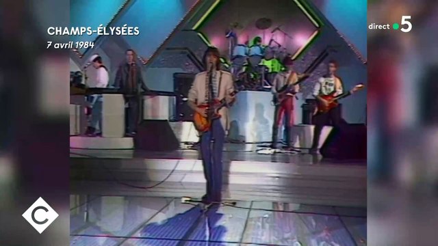 Anne-Elisabeth Lemoine prise d’un fou rire en direct dans « C à vous » sur France 5 après une « chute impressionnante » - VIDEO