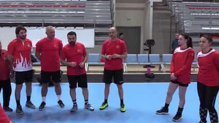 KASTAMONU - A Milli Kadın Hentbol Takımı'nın kampı başladı
