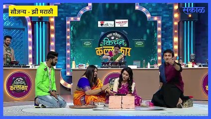 Amruta Fadnavis in show Kitchen Kalakar : 'किचन कल्लाकार'च्या मंचावर अमृता फडणवीस थापतेय 'भाकऱ्या' |