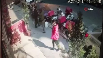 Kebapçıda motokurye olarak işe başlamıştı; ikinci siparişinde motosikleti çaldı