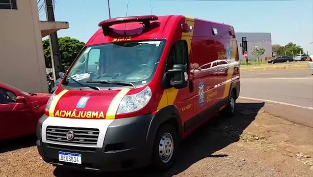 Adolescente de 17 anos cai de moto na Av. Barão do Rio Branco e fica ferido