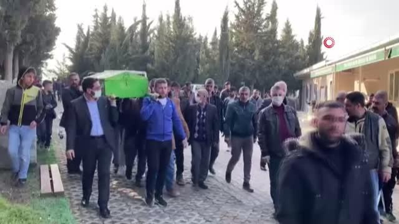 Babasının evine sığınan genç kadını sevgililer günü bahanesiyle kandırmış