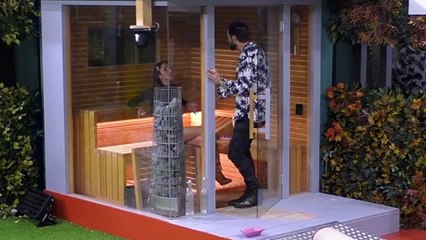 Alex Belli chiuso in sauna con Delia Duran il gesto di Soleil Sorge fa esplodere il pubblico