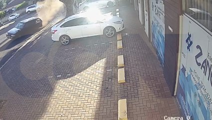 Nasceu de novo! Pedestre escapa da morte após quase ser atingida por carro na Região Central