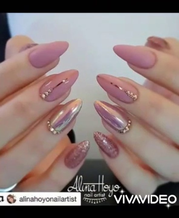 Nail design with kala rang