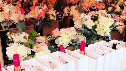 Woman Delivers Flowers To 400 Widows On Valentine’s Day