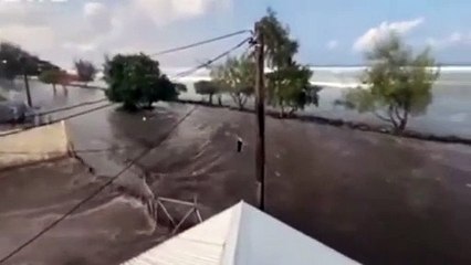 Tsunami 2004  Tsunami Footage