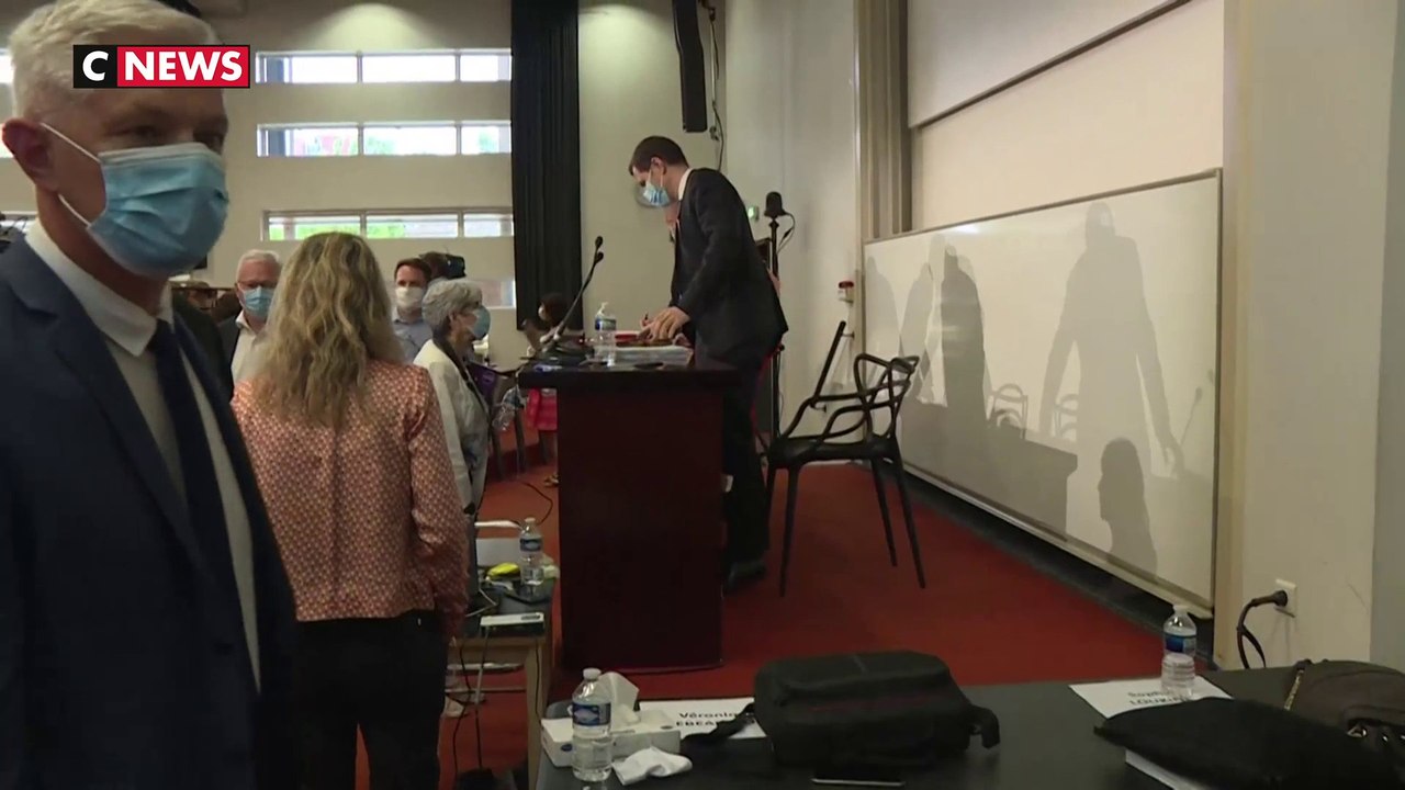 Délinquance : le maire suspend les aides aux familles de délinquants