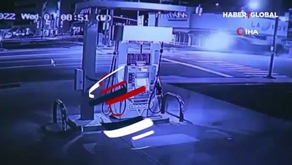 New York'ta devrilen petrol tankerinin patlaması kamerada