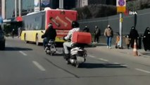 Üsküdar’da tehlikeli yolculuk: Akan trafikte motosikleti halatla çekti