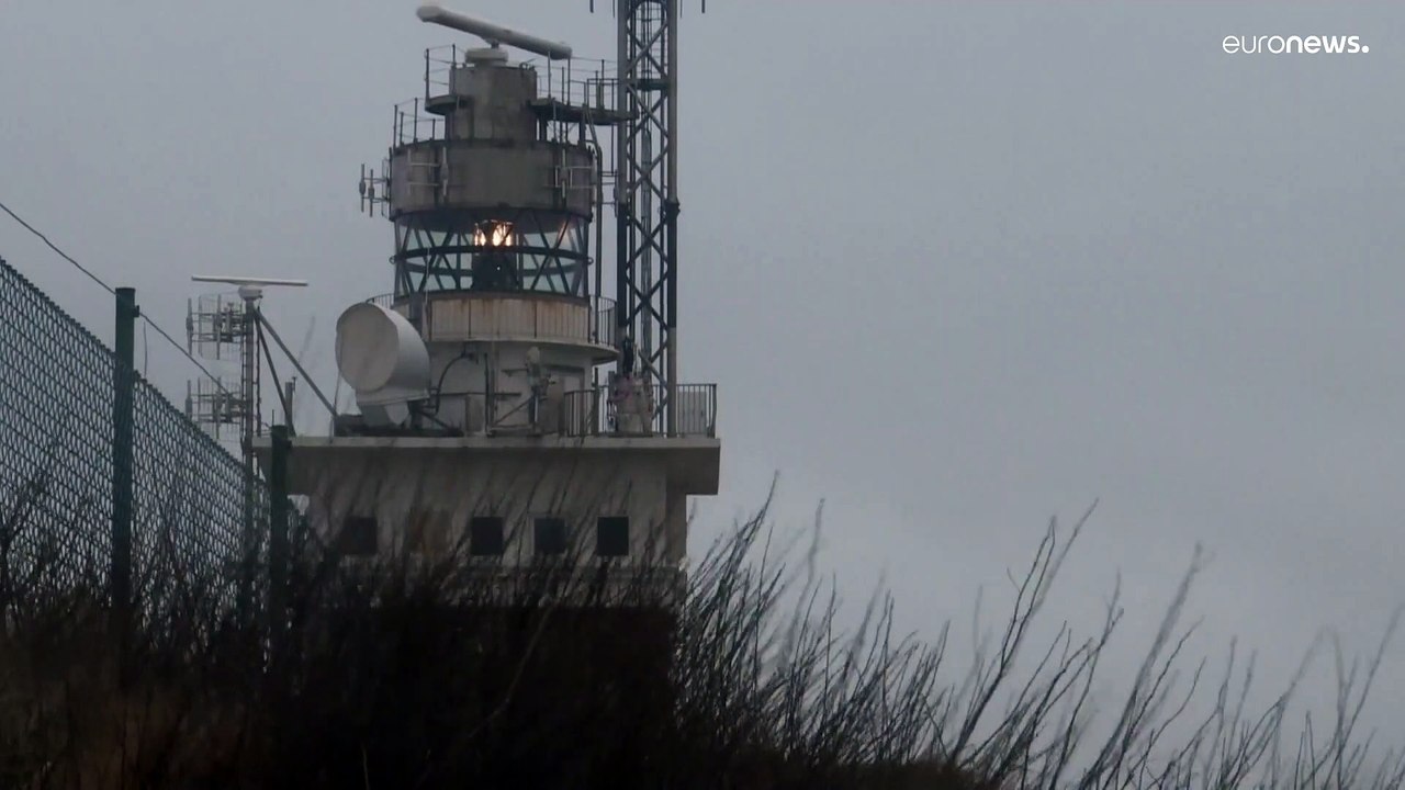 Orkantief Ylenia wütet in Deutschland: Keine Schule, keine Züge und 'bleiben Sie Zuhause'