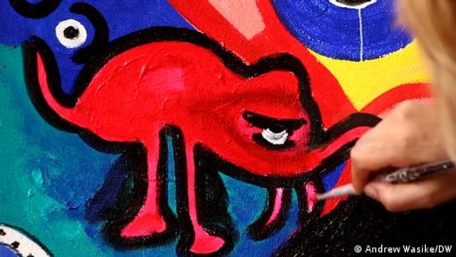 Kenyan artist creates paintings for visually impaired