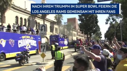 Fans feiern mit Rams bei Super-Bowl-Parade