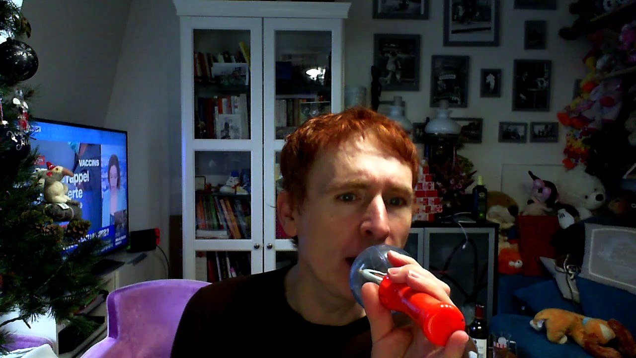 Wiwi égratigne "mais ma Madeleine"