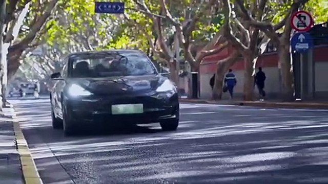 Tesla China has begun offering a paid upgrade to install an intelligent electric powerlift tailgate for Model 3s. - - The option is priced at about ~