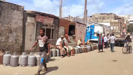 أزمة الغاز المنزلي تتفاقم في عدن وباقي المدن اليمنية