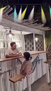 Trường Giang mở quầy bar trong biệt thự mới tậu, đau đầu với vị khách đặc biệt: không có tiền trả còn đòi hỏi