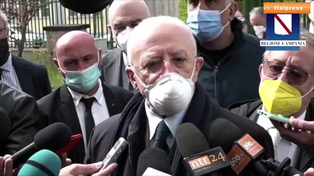 Vaccino, De Luca In Campania non procederemo per fasce d'età