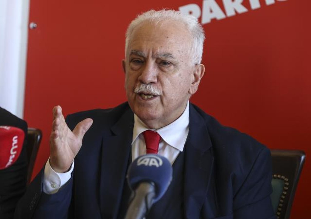 Vatan Partisi Genel Başkanı Perinçek basın toplantısı düzenledi