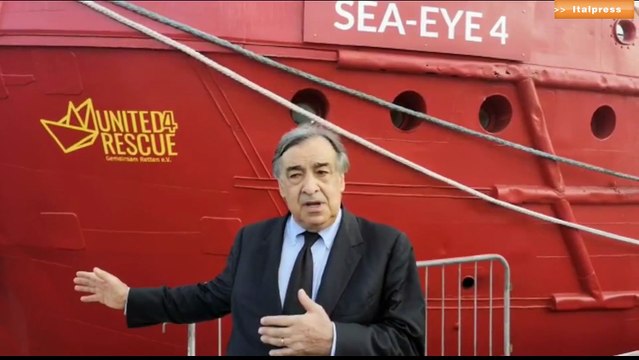 Immigrazione, sindaco Palermo Genocidio nel Mediterraneo