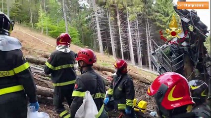 Si aggrava il bilancio del crollo della funivia, 14 i morti