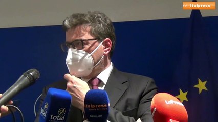Alitalia, Giorgetti "Discontinuità indispensabile"