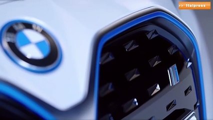 BMW guarda al futuro con l'elettrificazione della gamma