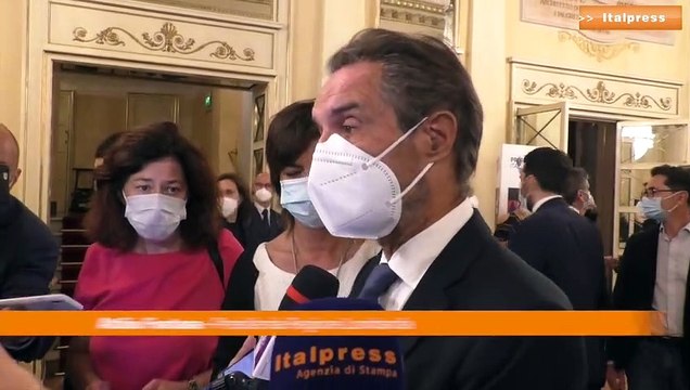 Fontana: “Per mix vaccini servono più dosi Pfizer”