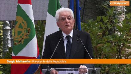 Mattarella consegna il tricolore per Tokyo2020