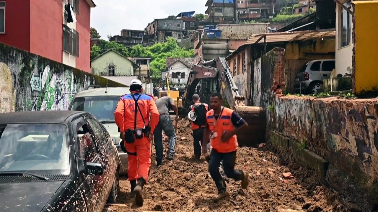 Número de mortos em Petrópolis já passa de 100