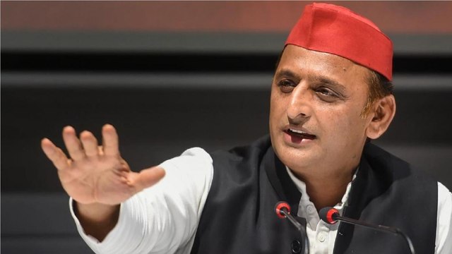 SP Singh Baghel Vs Akhilesh in Karhal! Watch Shankhnad