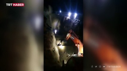 Afganistan'da kuyuya düşen 5 yaşındaki çocuk 2 gündür kurtarılmayı bekliyor
