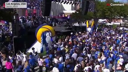 بدون تعليق: نادي لارامس الأمريكي يحتفل بفوزه بكأس لومباردي للسوبر بول