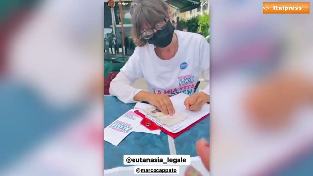 Eutanasia, Ferragni e Fedez firmano per il referendum