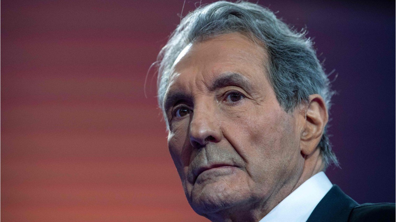 Voici - Jean-Jacques Bourdin : une nouvelle plainte pour agression sexuelle déposée contre l'animateur