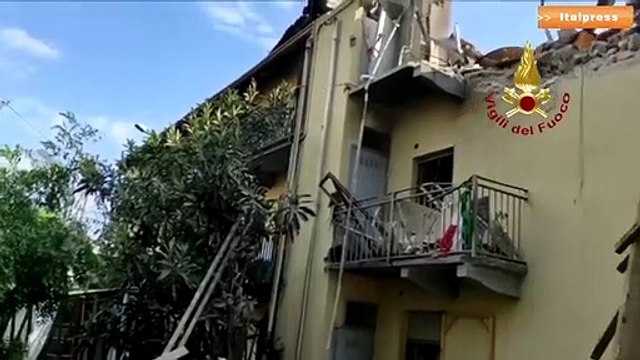 Crolla palazzina a Torino, morto un bambino