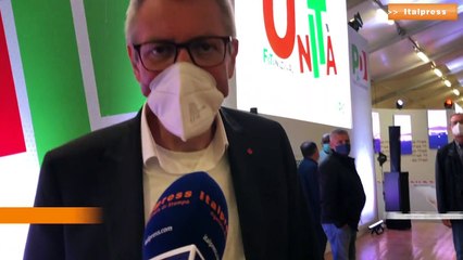 Vaccino, Landini "Governo e Parlamento si assumano responsabilità su obbligo"