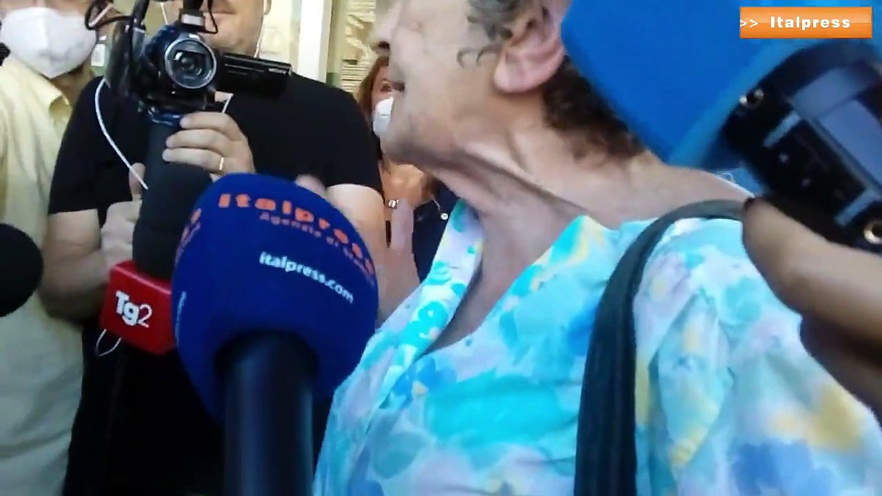 Un flop le manifestazioni No Vax nelle stazioni