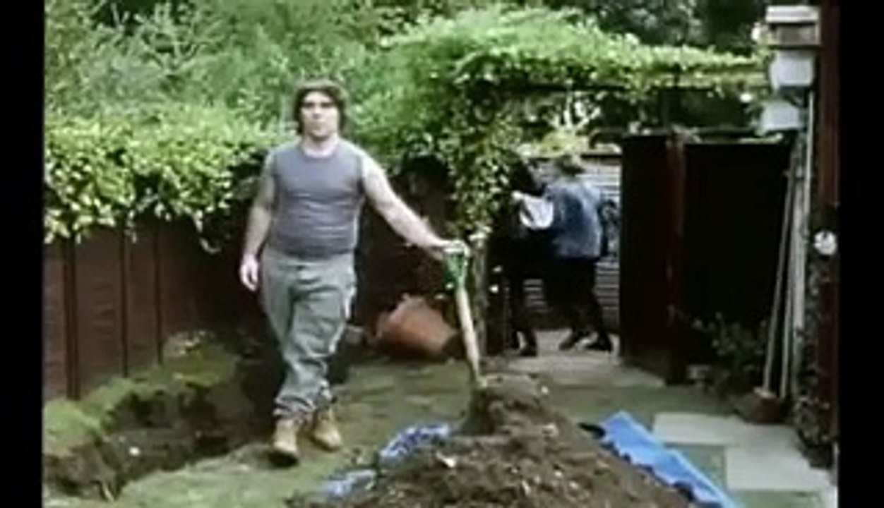 One Foot In The Grave  S4/E1  'The Pit And The Pendulum   Richard Wilson • Annette Crosbie • Doreen Mantle