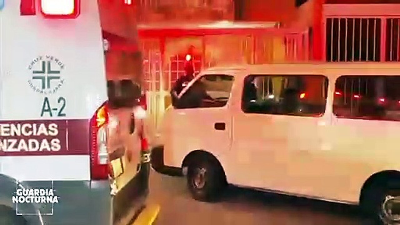 Una mujer fue agredida a balazos justo afuera de su domicilio en la colonia Jardines del Sauz