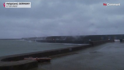 بدون تعليق: أضرار وتعطل في حركة النقل بسبب عاصفة اجتاحت ألمانيا