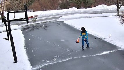 Quand tu joues au basket en plein hiver