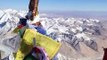 Il filme la vue depuis l'Everest à 360 par temps dégagé... magnifique