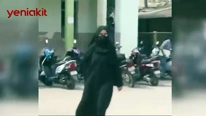 Hindistan'daki başörtüsü yasağı için eylem!