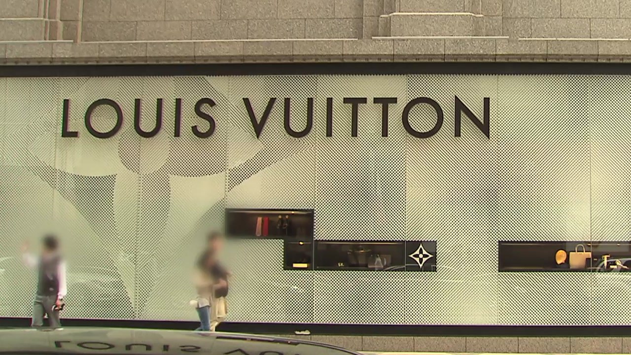 '툭하면 올려도 없어서 못 산다'...'명품 공화국' 한국 / YTN