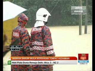 Mangsa banjir mula bersihkan tempat kediaman