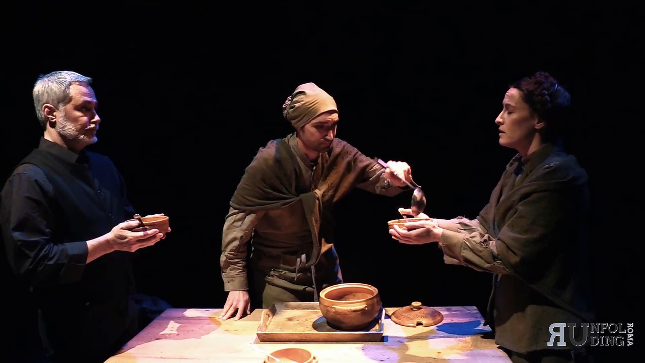 I MEZZALIRA – Panni sporchi fritti in casa Scritto da Agnese Fallongo Teatro Cometa Off